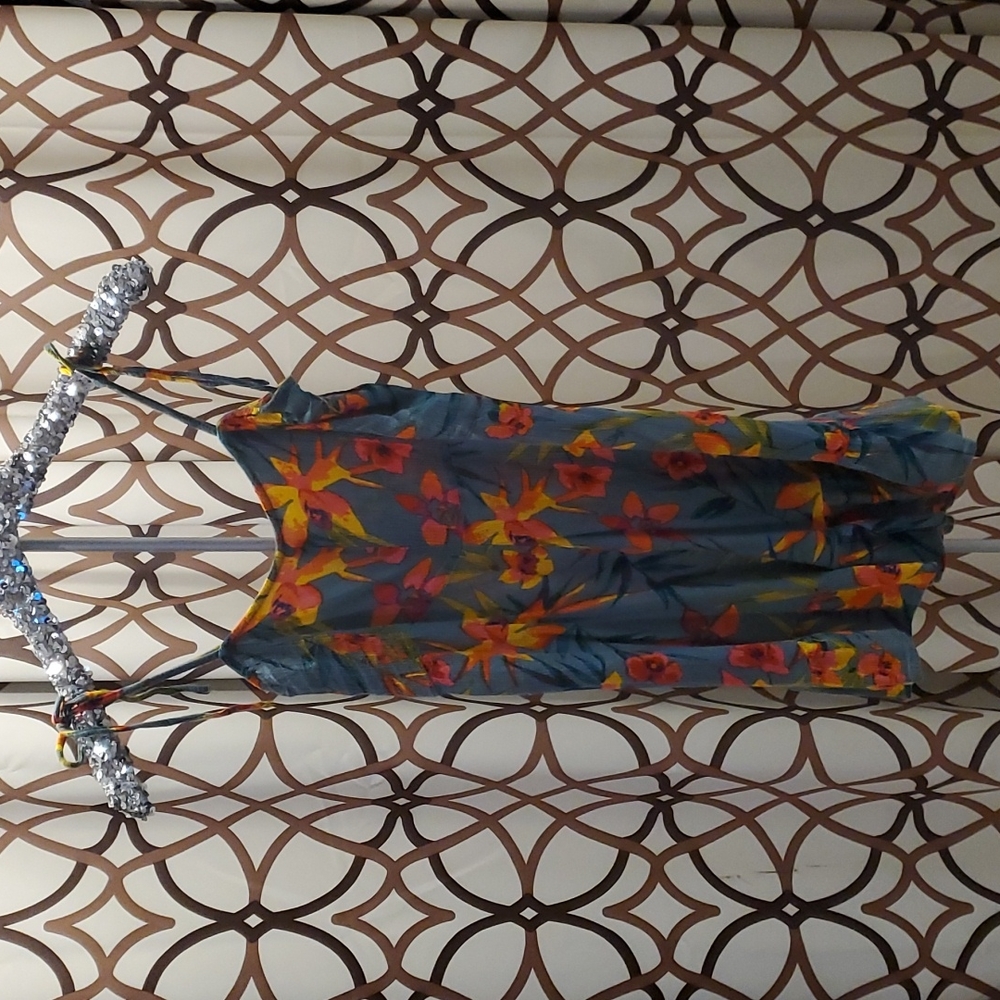 Floral sun dress with tie shoulders. Size S